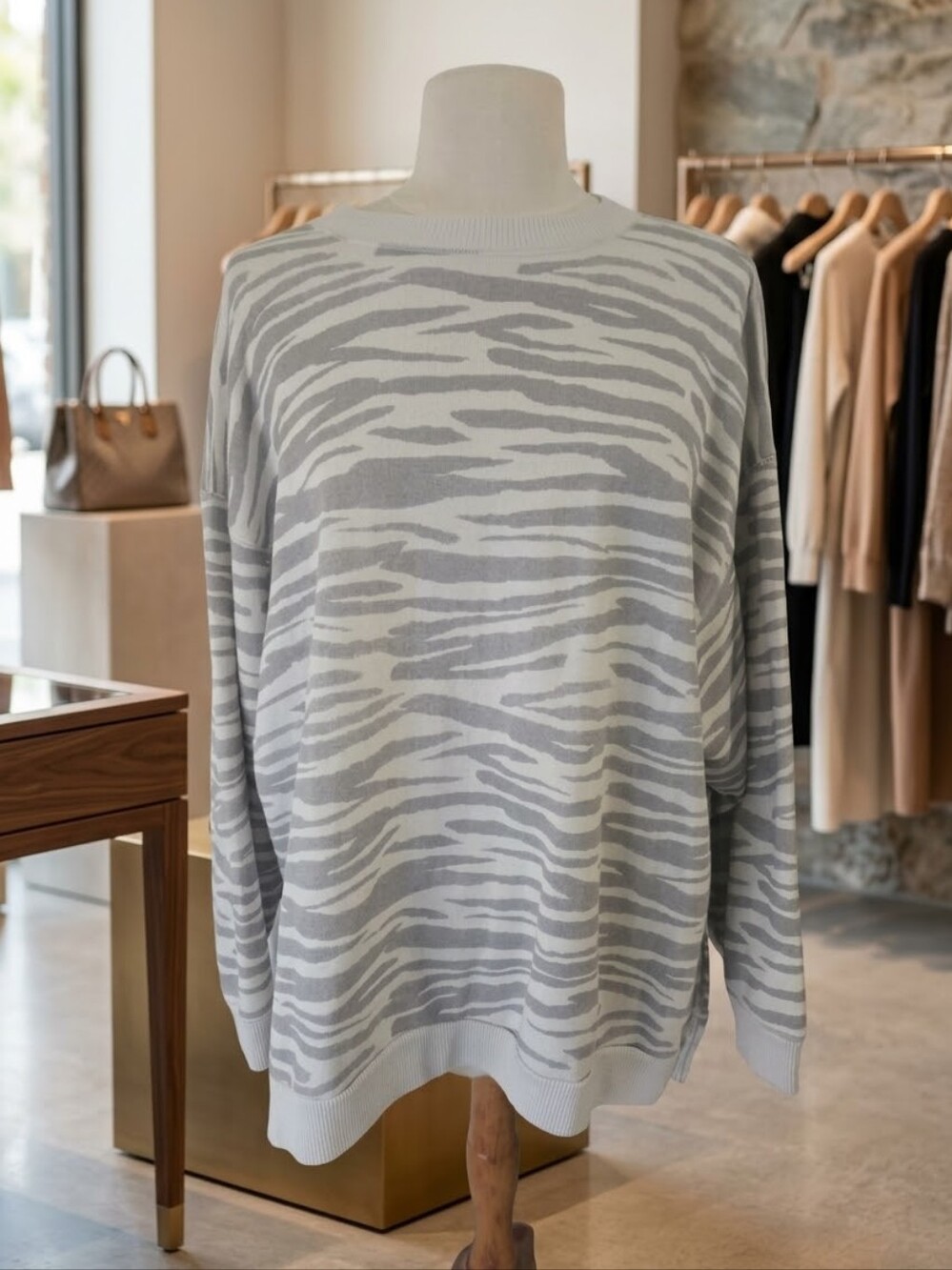 American Eagle Ahh-Mazingly Soft Zebra Oversized Sweatshirt Medium